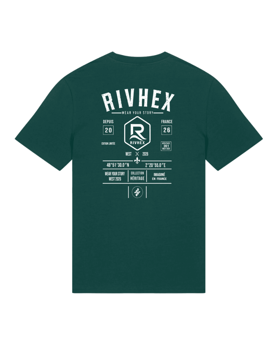 RIVHEX — Camiseta Héritage medium fit, color verde oscuro, gran diseño tipográfico blanco en la espalda